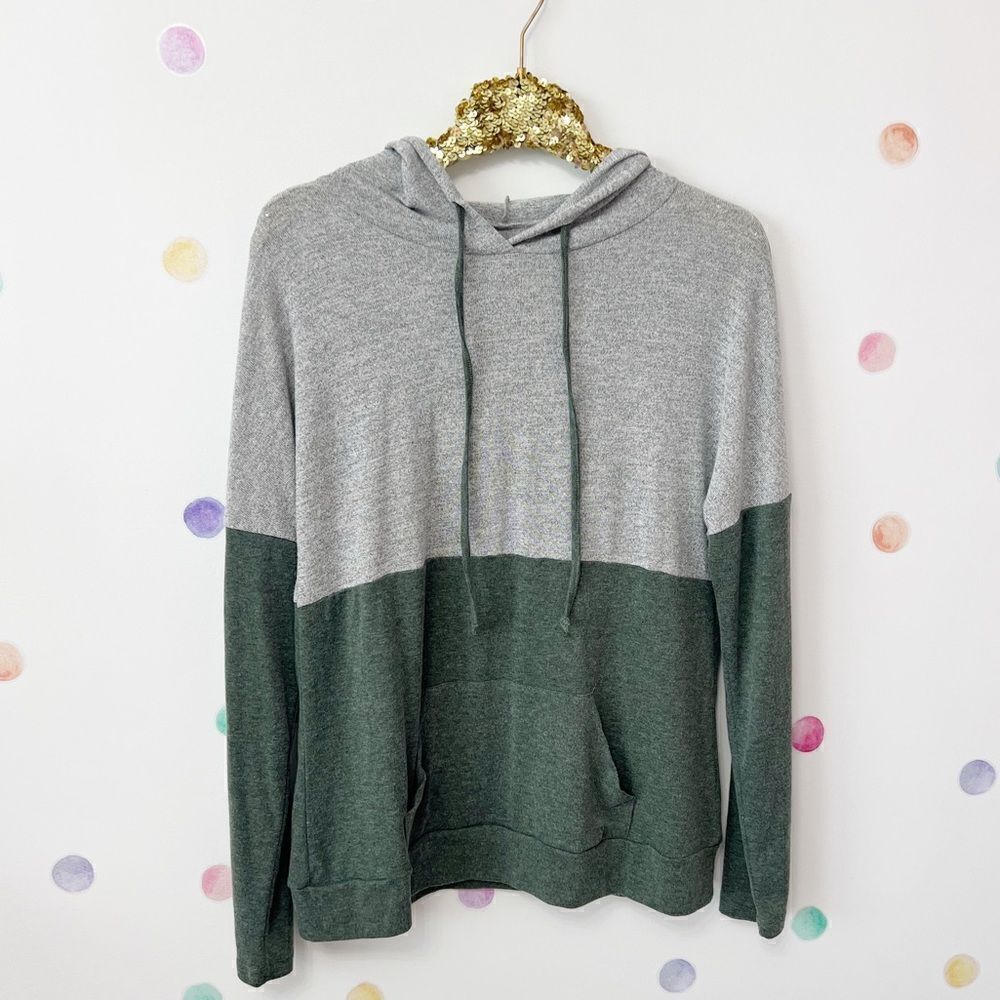 Color block soft light hoodie